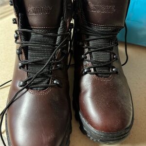 NWOT ROCKY Boots size US 8.5